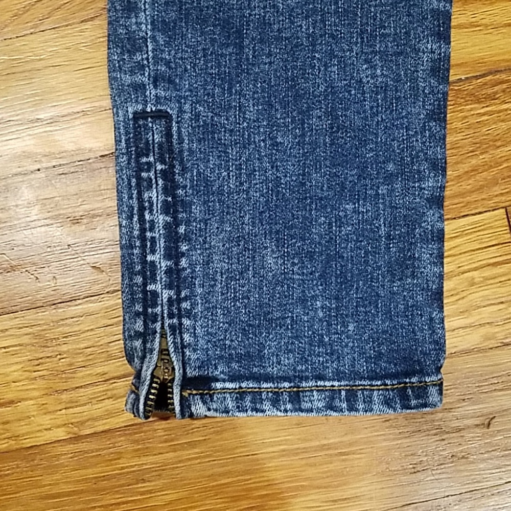 Jean capris - Picture 2 of 5